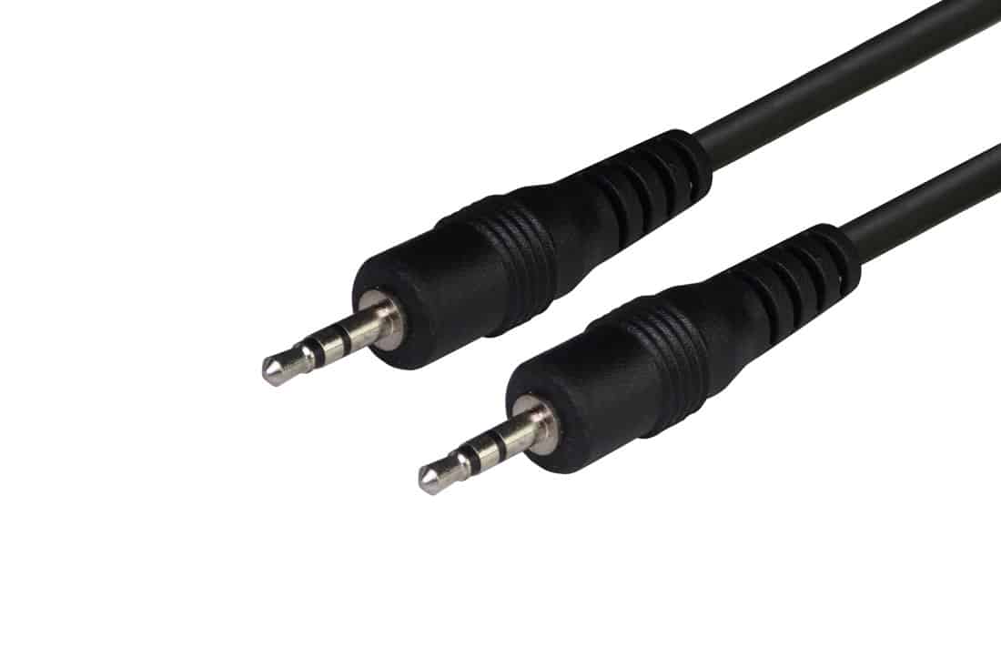 כבל תקע AUX 2.5mm לתקע AUX 2.5mm באורך 1.8 מטר